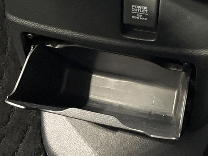 2022 Honda N-BOX CUSTOM 6BA-JF3 (UW-6a068dc6988d7)[25]