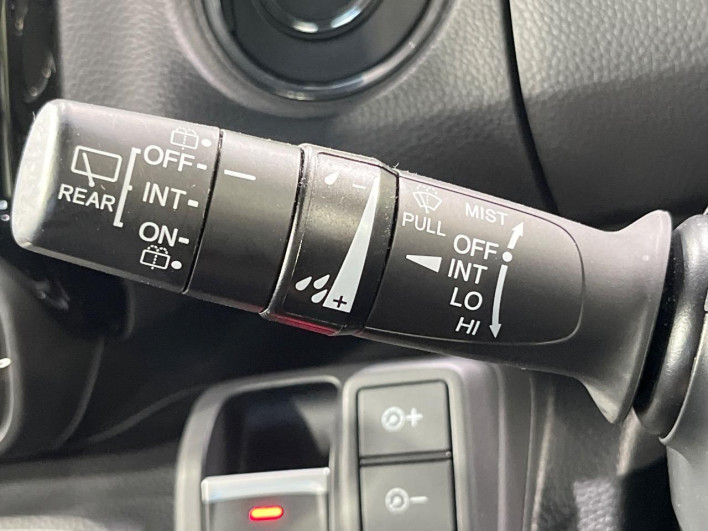 2022 Honda N-BOX CUSTOM 6BA-JF3 (UW-6a068dc6988d7)[23]