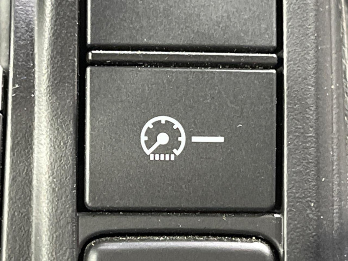 2022 Honda N-BOX CUSTOM 6BA-JF3 (UW-6a068dc6988d7)[12]