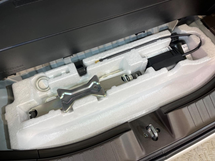 2023 Honda N-BOX 6BA-JF3 (UW-6a068dc8b0368)[20]