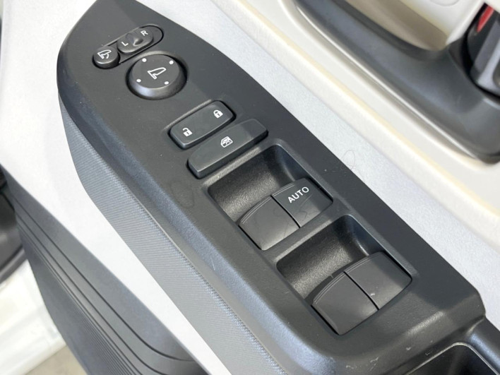 2025 Honda N-BOX 6BA-JF5 (UW-6a068dcaeb29c)[28]