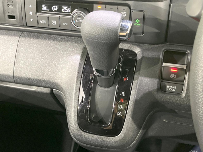 2026 Honda N-BOX CUSTOM 6BA-JF5 (UW-6a068dcbd87bf)[23]