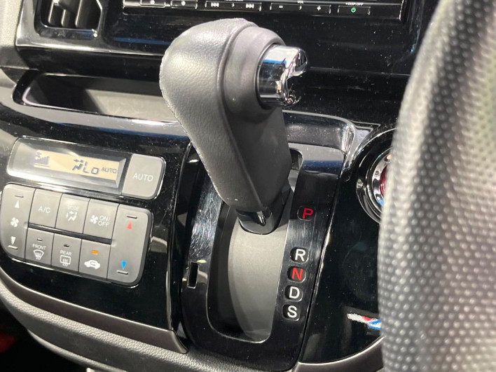 2019 Honda N-WGN Custom DBA-JH1 (UW-6a068dd2e21ec)[22]