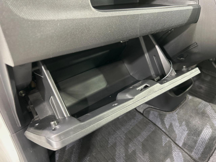 2013 Subaru Stella DBA-LA100F (UW-6a068de35309e)[27]