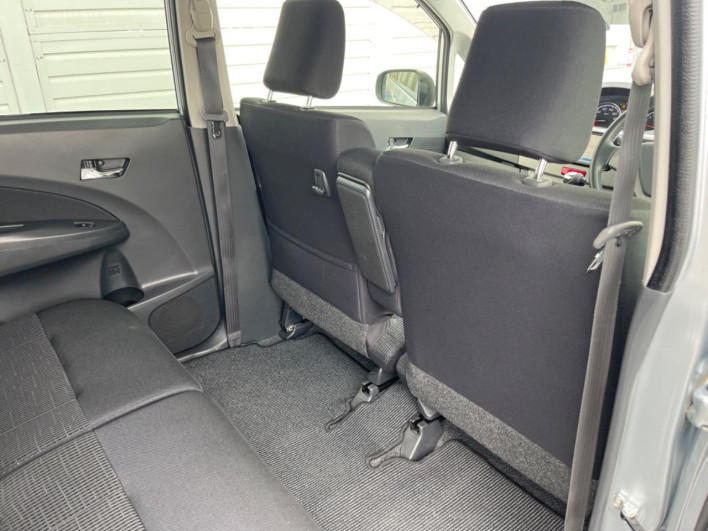 2012 Daihatsu Move DBA-LA100S (UW-6a068de5878a6)[18]