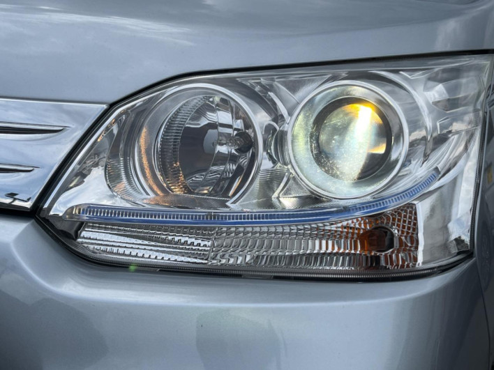 2012 Daihatsu Move DBA-LA100S (UW-6a068de5878a6)[10]
