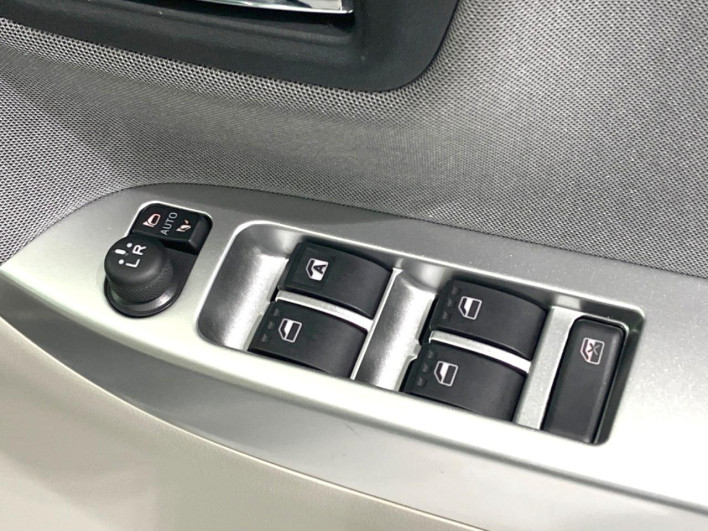 2018 Daihatsu Cast DBA-LA250S (UW-6a068de9b28fe)[10]