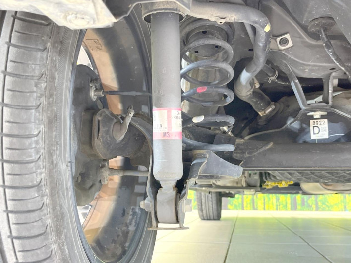 2018 Daihatsu Cast DBA-LA250S (UW-6a068dead12ac)[19]