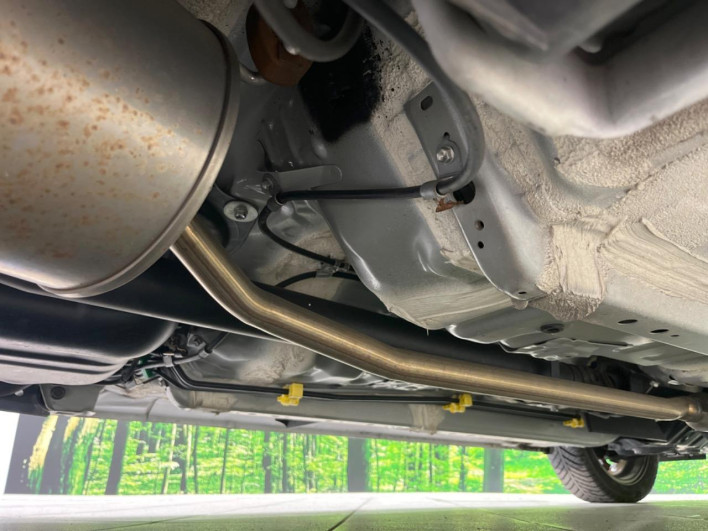 2019 Toyota Pixis Mega DBA-LA710A (UW-6a068df98255c)[15]