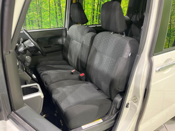 2019 Toyota Pixis Mega DBA-LA710A (UW-6a068df98255c)[24]