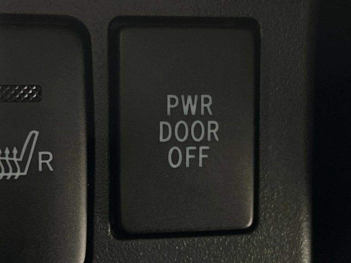 2015 Daihatsu Wake DBA-LA710S (UW-6a068df9a128d)[19]