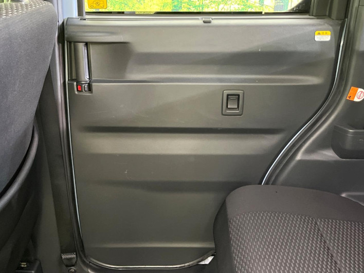 2017 Daihatsu Wake DBA-LA710S (UW-6a068df9acb40)[26]