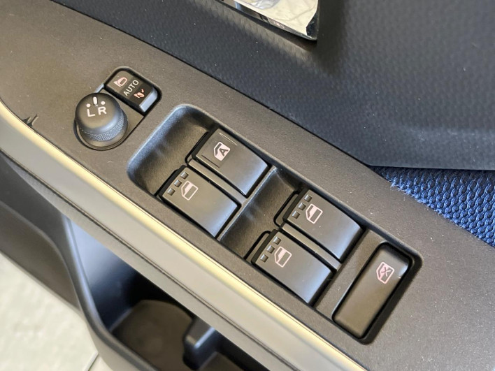 2018 Toyota Roomy DBA-M900A (UW-6a068e076666b)[29]