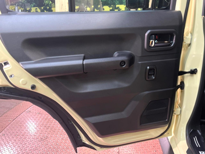 2025 Suzuki Jimny Nomad 3BA-JC74W (UW-6a068e0eeab3b)[14]