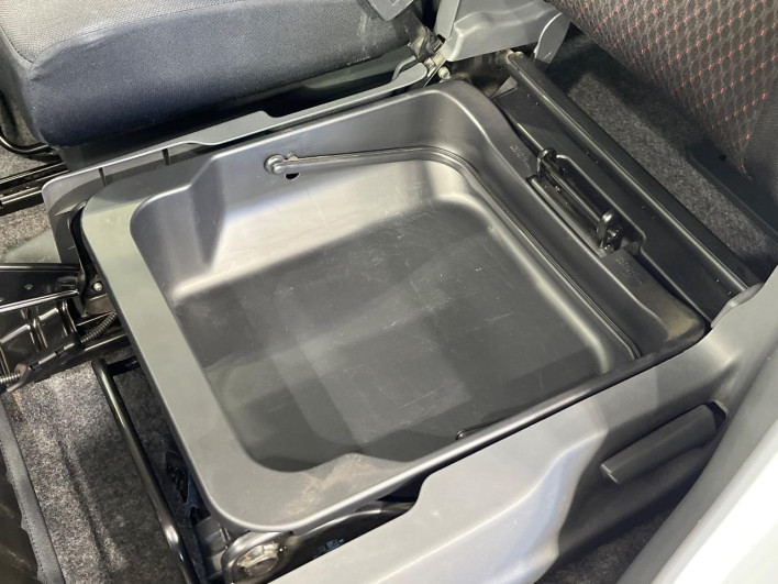 2015 Suzuki Spacia Custom DAA-MK42S (UW-6a068e1cde436)[29]