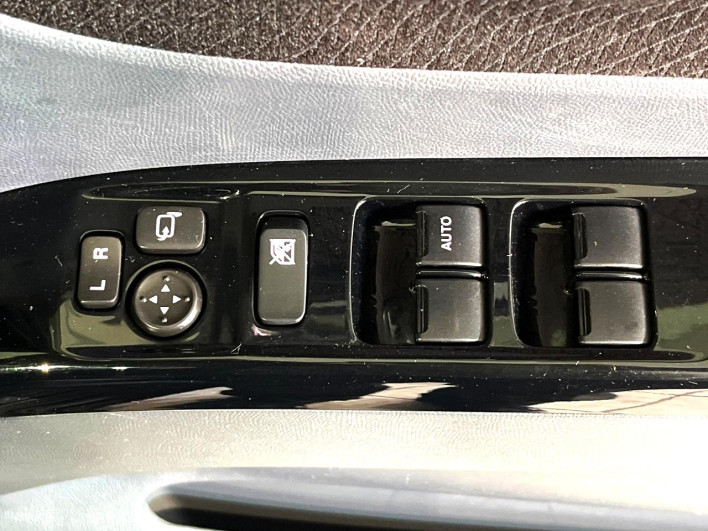 2012 Nissan Roox CBA-ML21S (UW-6a068e228a1e7)[7]