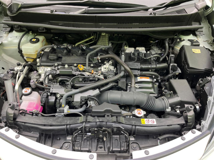 2021 Toyota Aqua 6AA-MXPK10 (UW-6a068e371051a)[4]