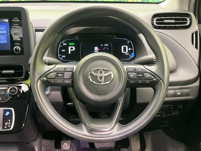 2021 Toyota Aqua 6AA-MXPK10 (UW-6a068e371051a)[28]