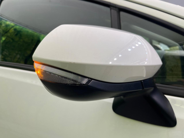 2021 Toyota Aqua 6AA-MXPK10 (UW-6a068e371051a)[13]