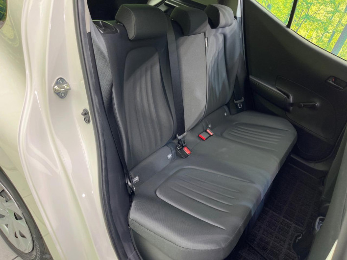 2021 Toyota Aqua 6AA-MXPK10 (UW-6a068e371051a)[25]