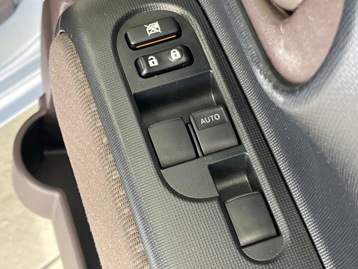 2015 Toyota Spade DBA-NCP145 (UW-6a068e450b133)[29]