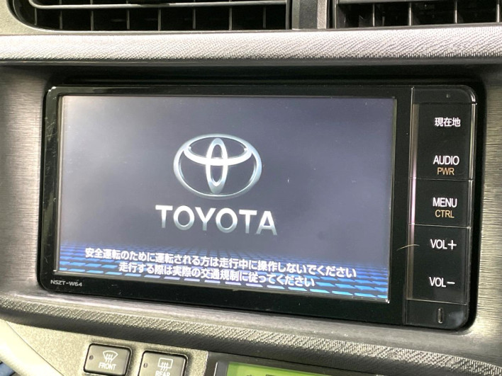 2014 Toyota Aqua DAA-NHP10 (UW-6a068e49b65bf)[13]
