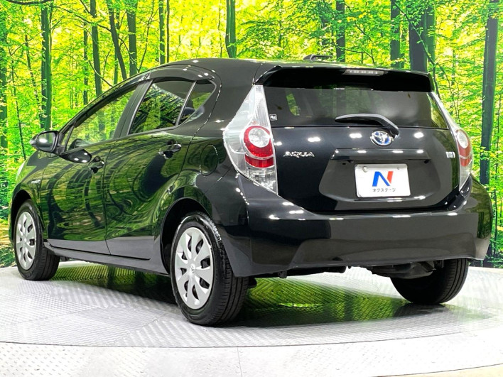 2014 Toyota Aqua DAA-NHP10 (UW-6a068e49b65bf)[6]
