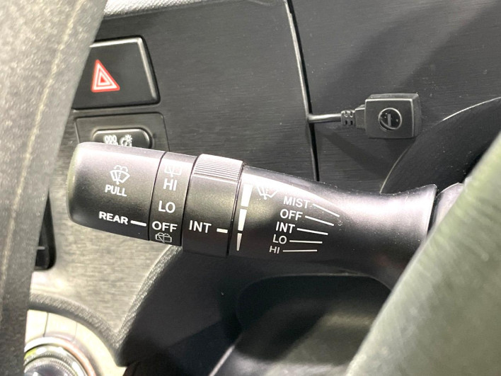 2014 Toyota Aqua DAA-NHP10 (UW-6a068e49b65bf)[29]