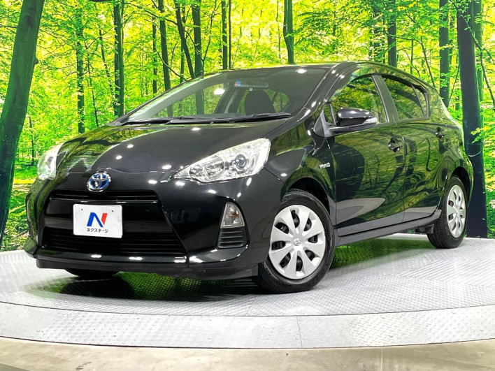 2014 Toyota Aqua DAA-NHP10 (UW-6a068e49b65bf)[0]
