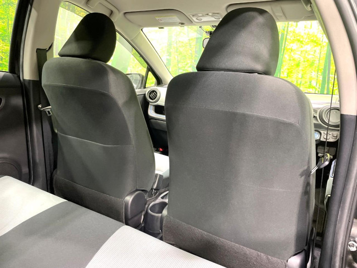2014 Toyota Aqua DAA-NHP10 (UW-6a068e49b65bf)[19]