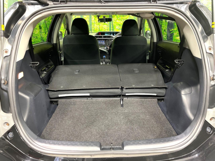 2014 Toyota Aqua DAA-NHP10 (UW-6a068e49b65bf)[18]