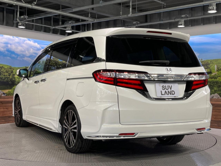 2017 Honda Odyssey DBA-RC1 (UW-6a068e5449032)[11]