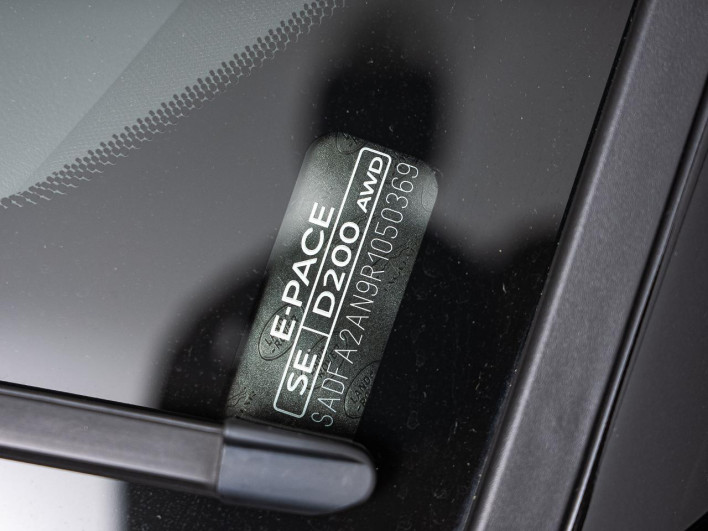 2025 Jaguar E Pace 3CA-DF2NB (UW-6a068e63f108c)[1]