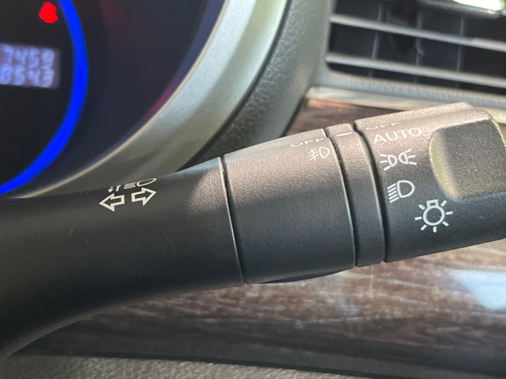 2011 Nissan Elgrand DBA-TNE52 (UW-6a068e6c2fdef)[19]