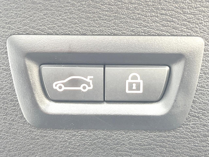 2019 BMW X1 LDA-HT20 (UW-6a068e78b80e9)[15]