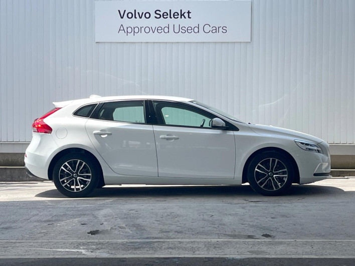 2019 Volvo V40 DBA-MB4154T (UW-6a068e7face4e)[6]
