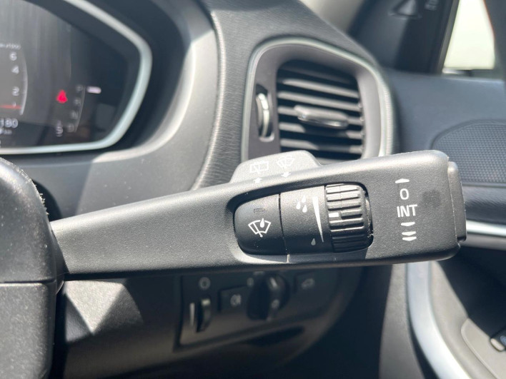2019 Volvo V40 DBA-MB4154T (UW-6a068e7face4e)[15]