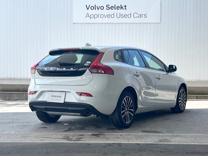 2019 Volvo V40 DBA-MB4154T (UW-6a068e7face4e)[10]