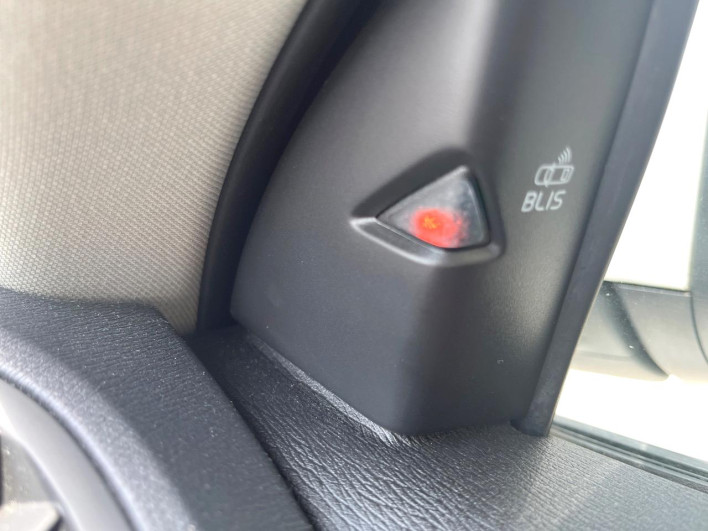 2019 Volvo V40 DBA-MB4154T (UW-6a068e7face4e)[20]