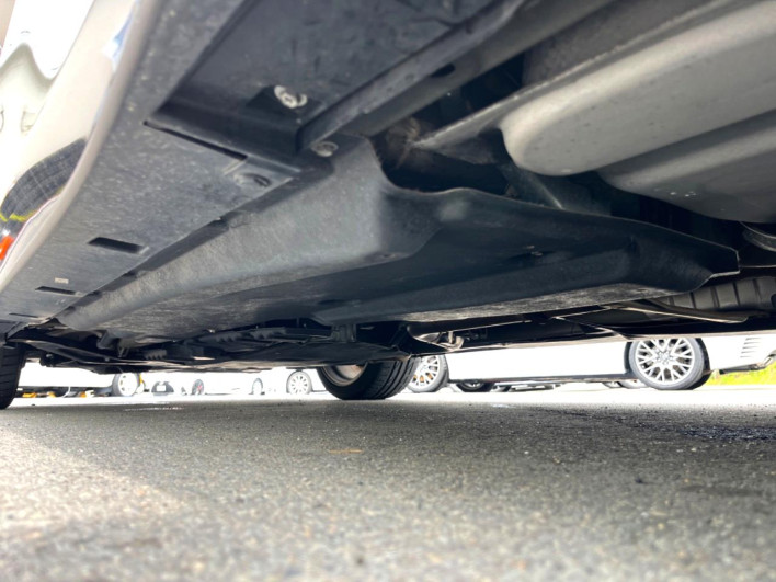 2017 Nissan Skyline DBA-YV37 (UW-6a068e8319c9e)[19]
