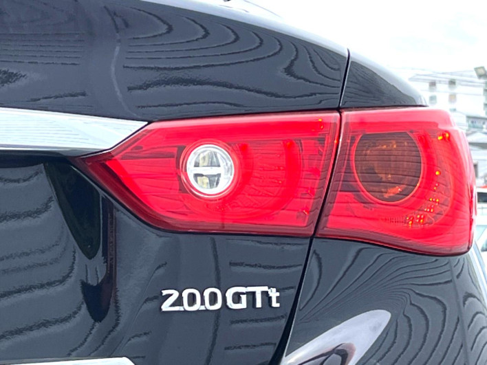 2017 Nissan Skyline DBA-YV37 (UW-6a068e8319c9e)[23]