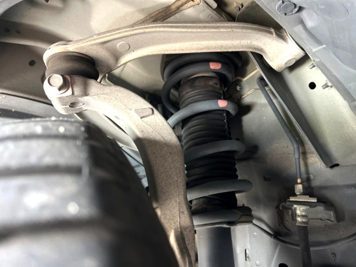 2017 Nissan Skyline DBA-YV37 (UW-6a068e8319c9e)[6]