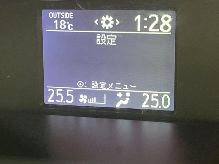 2015 Toyota Voxy DBA-ZRR80W (UW-6a068e8bc3f41)[29]