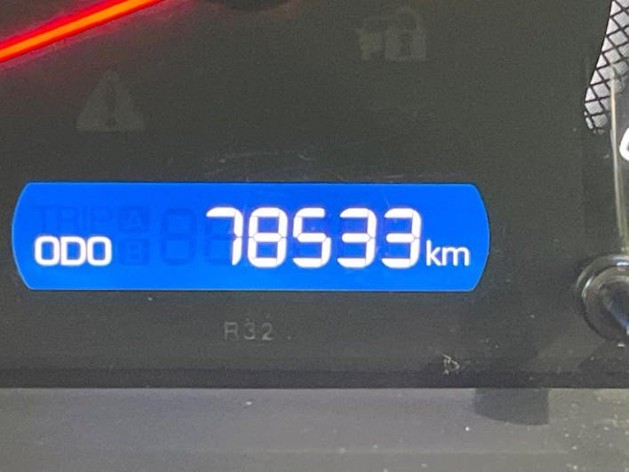 2015 Toyota Voxy DBA-ZRR80W (UW-6a068e8bc3f41)[2]