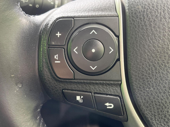 2015 Toyota Voxy DBA-ZRR80W (UW-6a068e8bc3f41)[25]