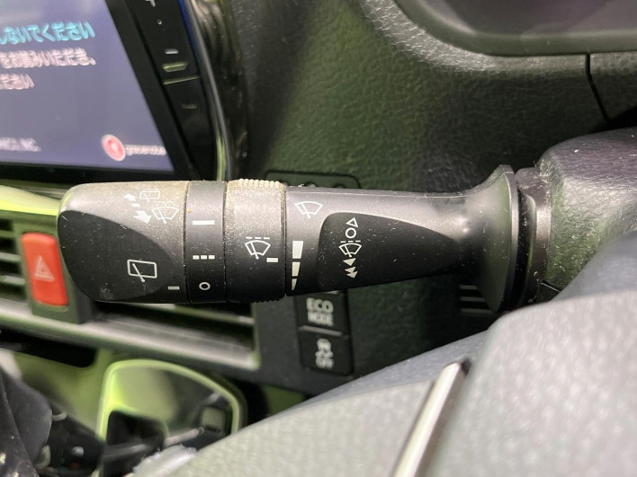 2015 Toyota Voxy DBA-ZRR80W (UW-6a068e8bc3f41)[24]