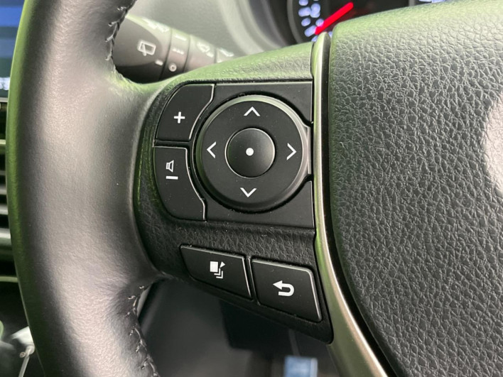2020 Toyota Voxy 3BA-ZRR80W (UW-6a068e8fe020d)[19]
