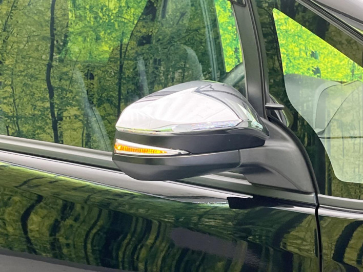 2020 Toyota Voxy 3BA-ZRR80W (UW-6a068e8fe020d)[12]
