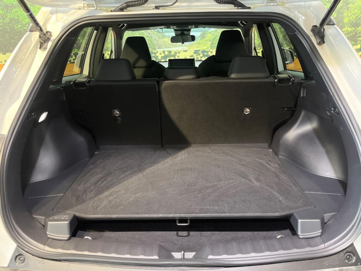 2022 Toyota Corolla Cross 6AA-ZVG15 (UW-6a068e948dea0)[12]