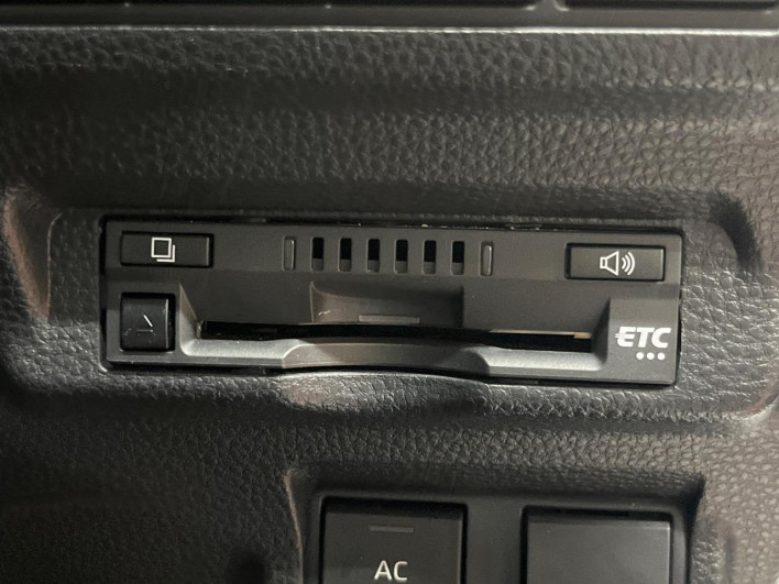 2022 Toyota Corolla Cross 6AA-ZVG15 (UW-6a068e948dea0)[21]